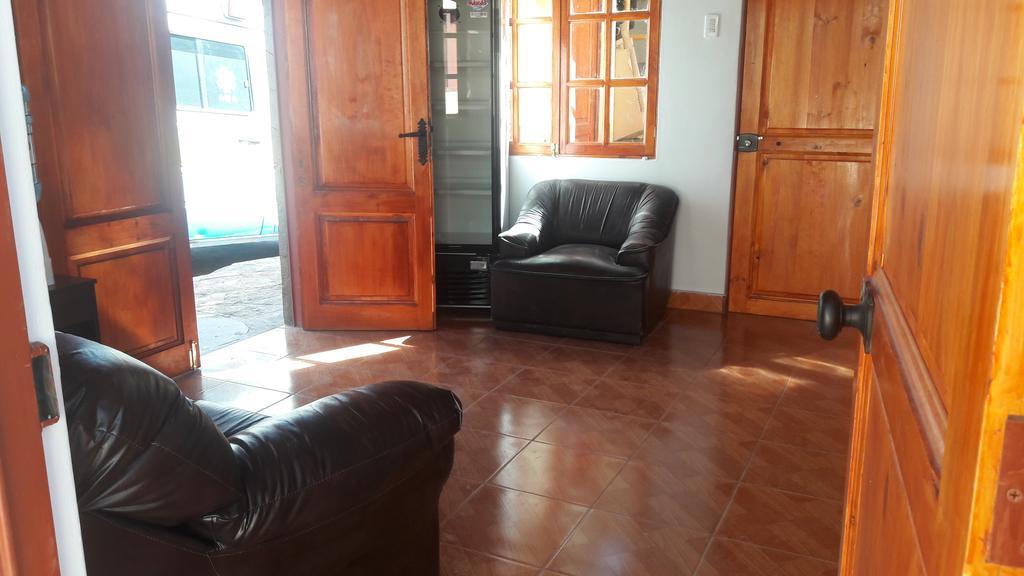 Hostal Casa Flores سان بيدرو دي أتاكاما المظهر الخارجي الصورة